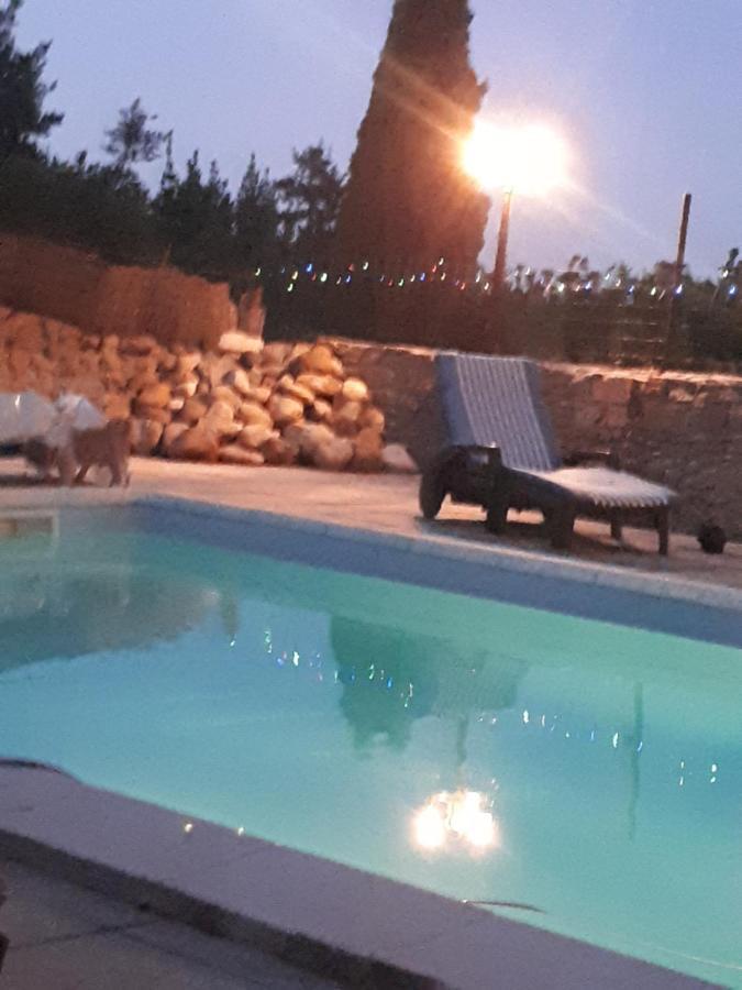 La Medeenne Alairac ภายนอก รูปภาพ