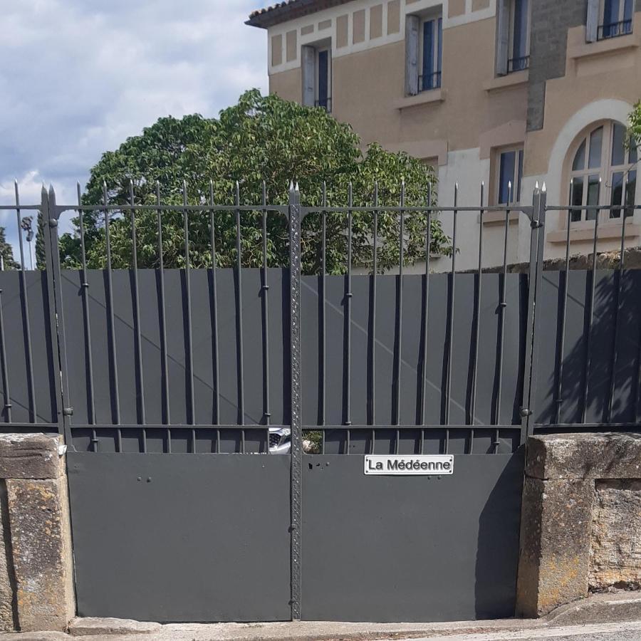 La Medeenne Alairac ภายนอก รูปภาพ